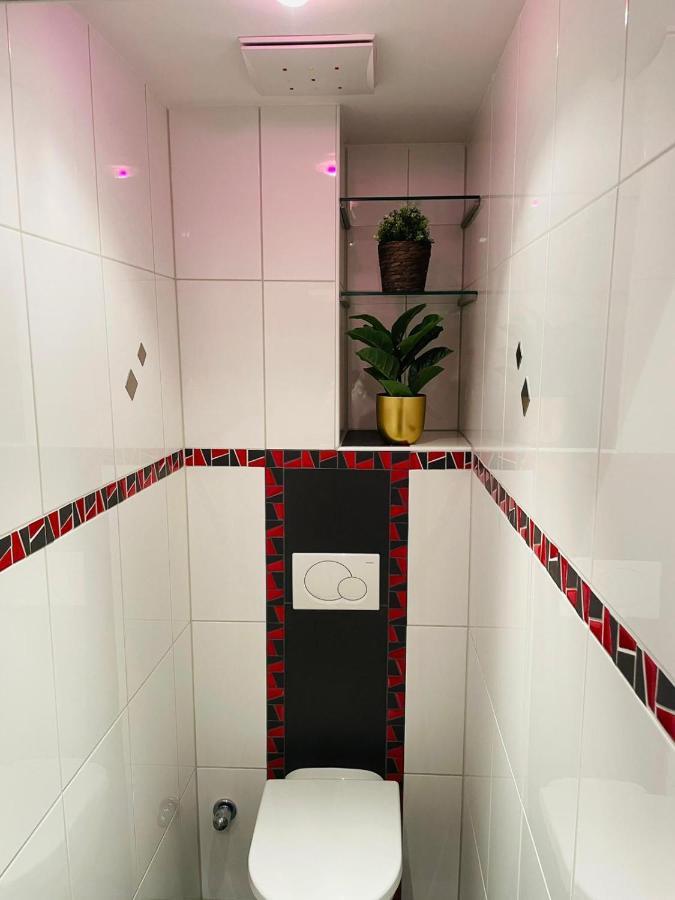 Super Deluxe Apartment - Near U6, U3 In City Center Вена Экстерьер фото